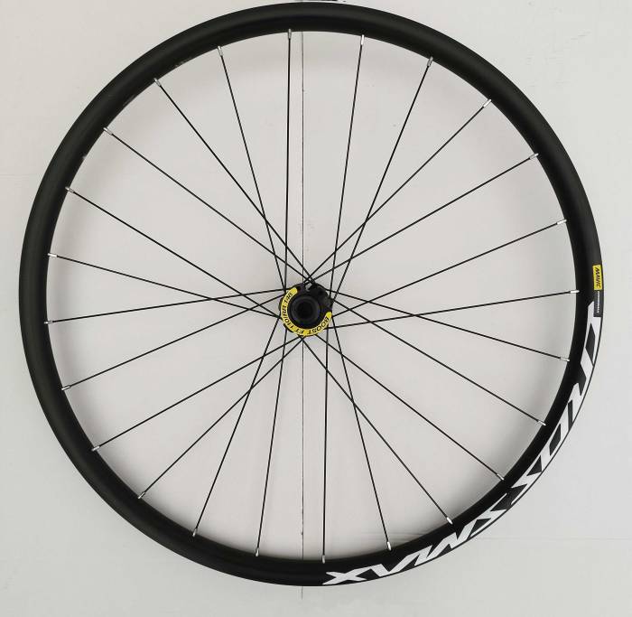 Mavic CrossMax 27,5 INTL első kerék 15x110mm